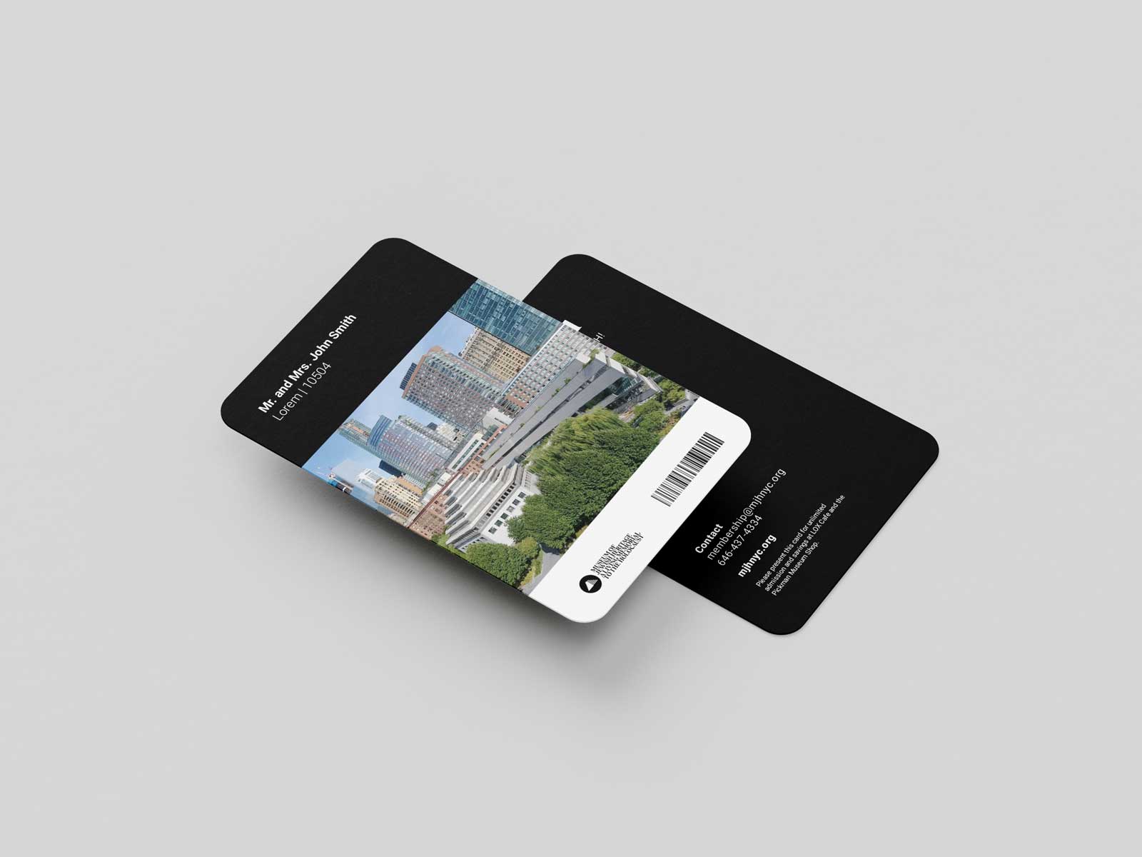 Free_Rounded_Business_Card_Mockup_2