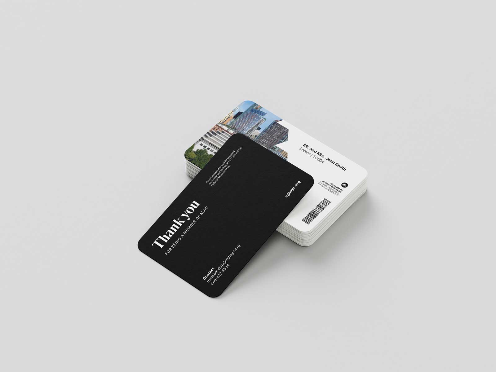 Free_Rounded_Business_Card_Mockup_5